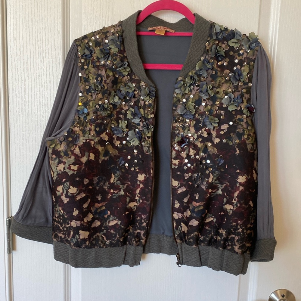 Custom detailed anthropologies bomber jacket can not read tag